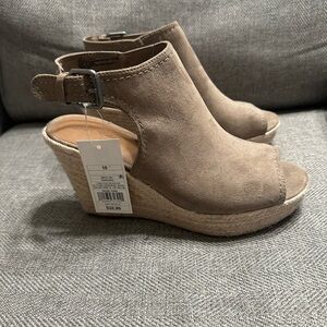 NWT espadrille wedge